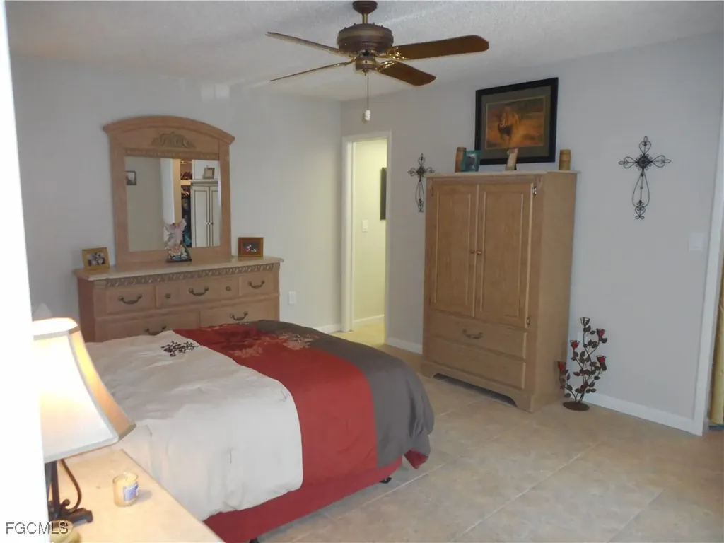 3817 SE 11th Avenue Cape Coral FL 33904