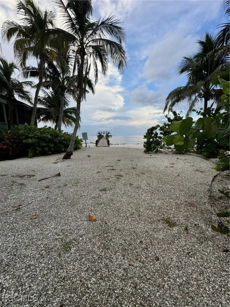 16710 Bocilla Island Club Drive Bokeelia FL 33922