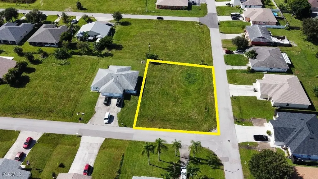 602 SE 9th Street Cape Coral FL 33990