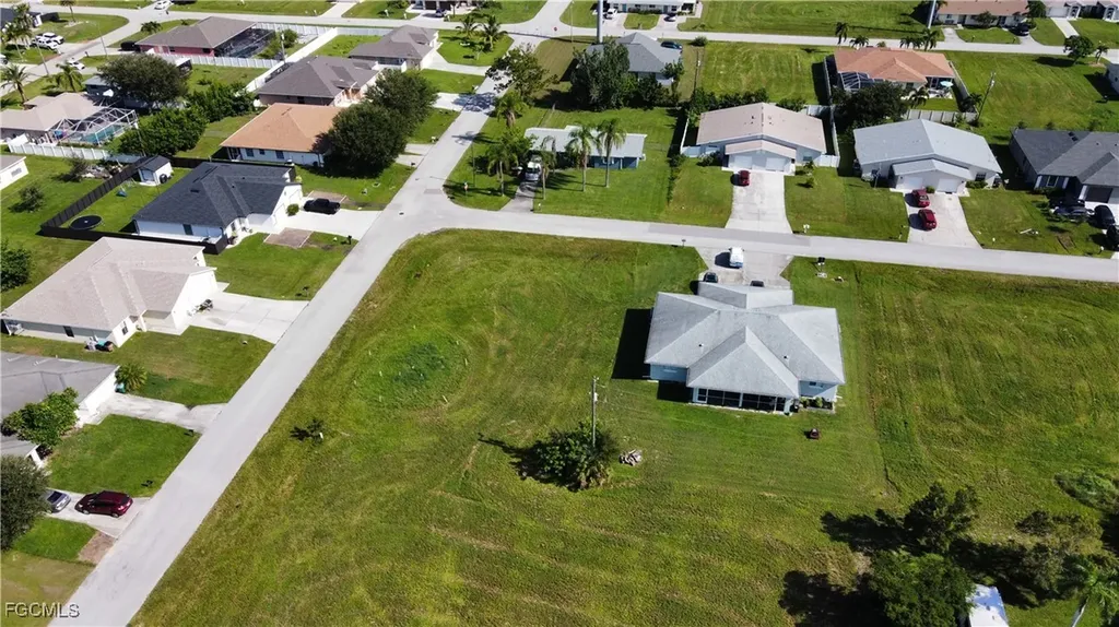 602 SE 9th Street Cape Coral FL 33990