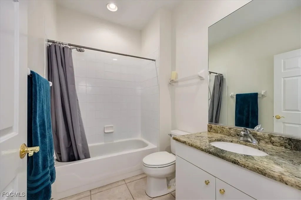 737 Mainsail Place Naples FL 34110