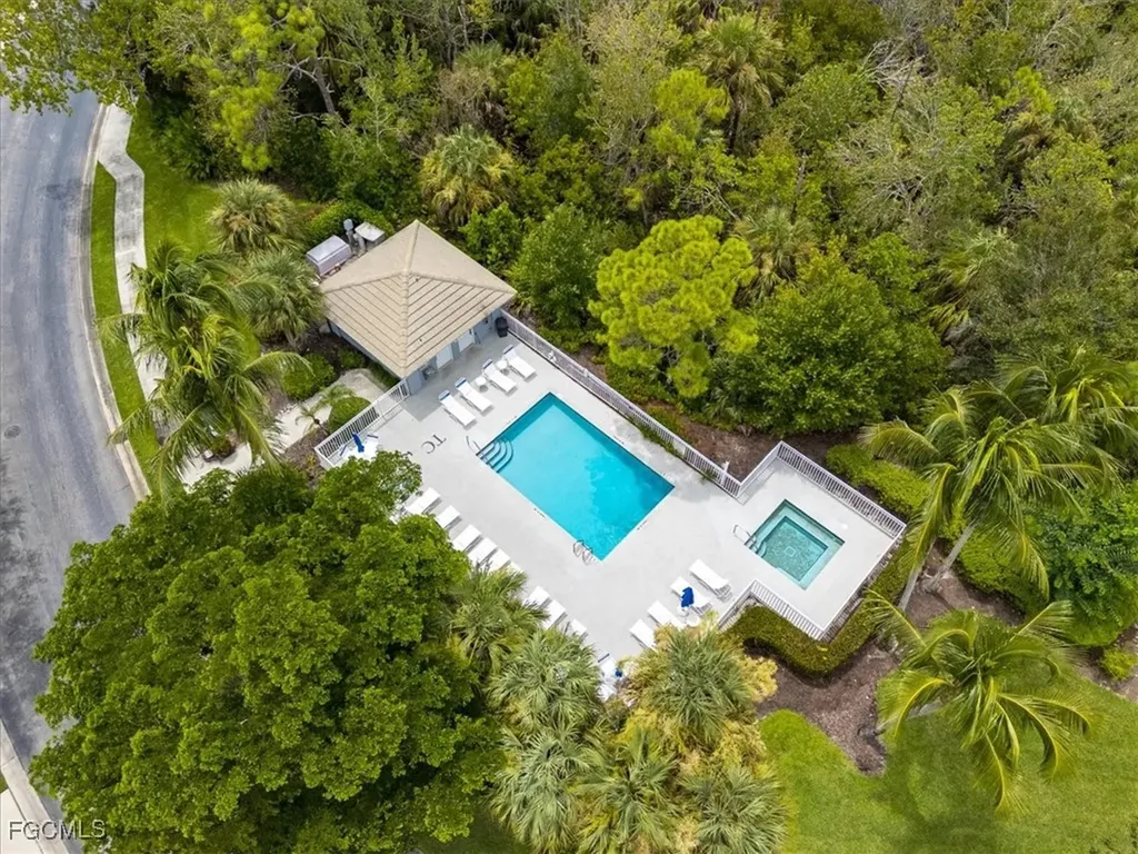 737 Mainsail Place Naples FL 34110