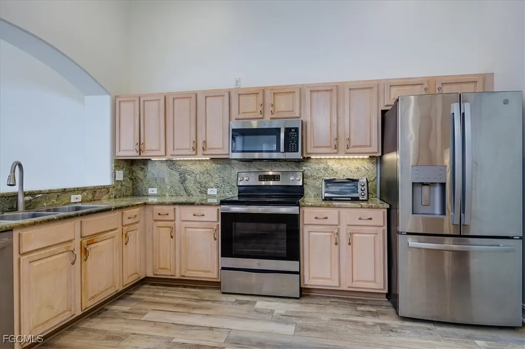 737 Mainsail Place Naples FL 34110