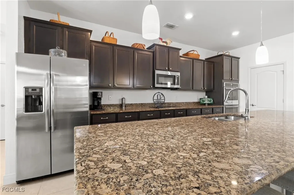 107 SW 39th Street Cape Coral FL 33914