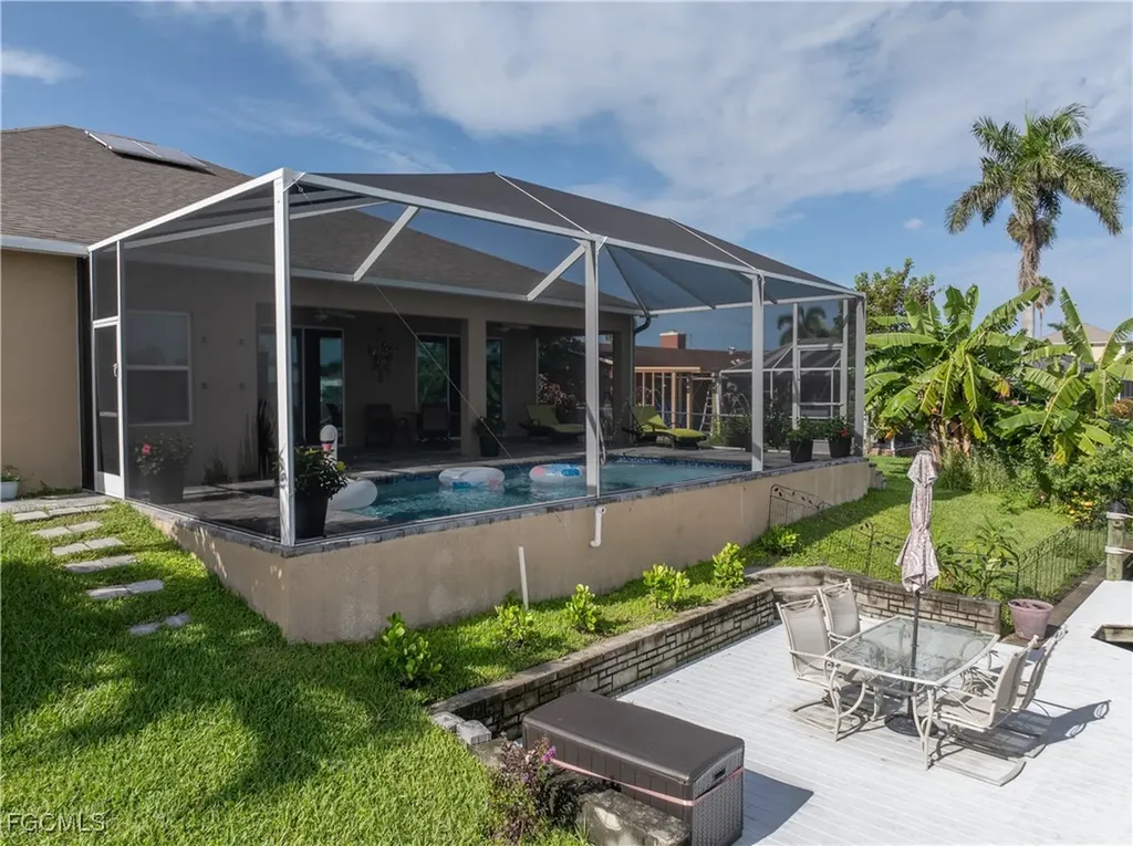 107 SW 39th Street Cape Coral FL 33914