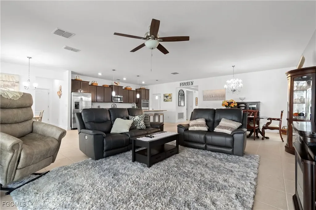 107 SW 39th Street Cape Coral FL 33914