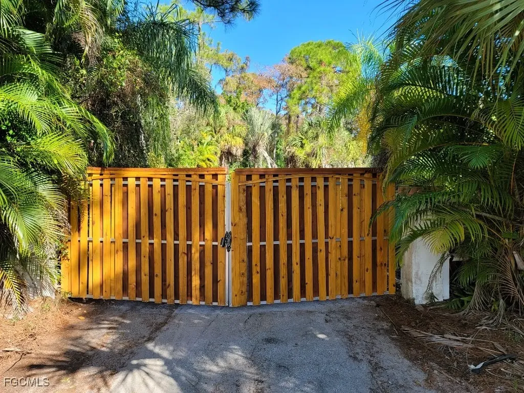 8177, 8181 & 8089 Cypress Drive S Fort Myers FL 33967