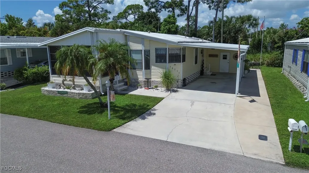 14513 Nathan Hale Lane North Fort Myers FL 33917