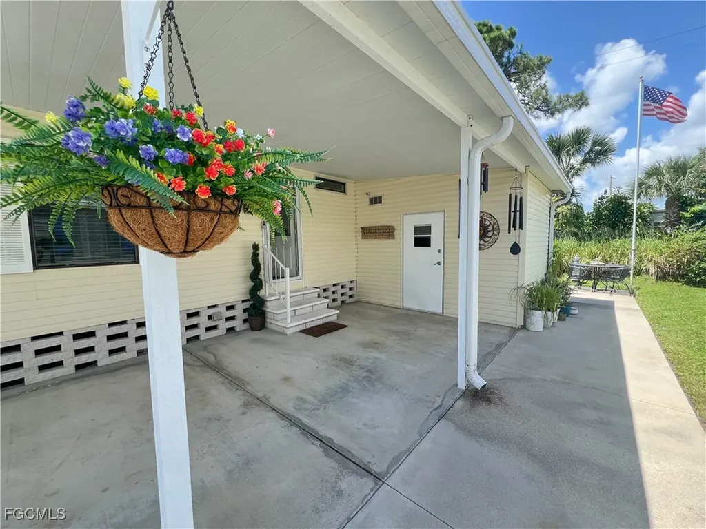 14513 Nathan Hale Lane North Fort Myers FL 33917