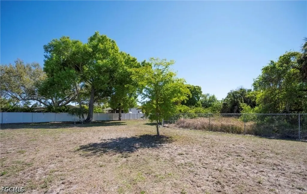 14513 Nathan Hale Lane North Fort Myers FL 33917