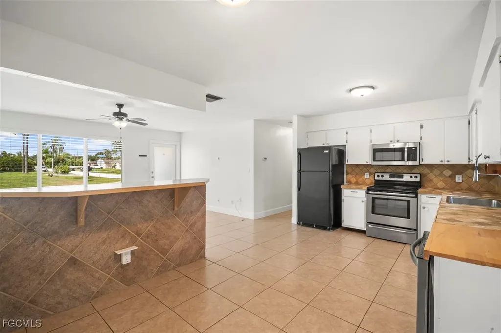 8042 Almo Road Fort Myers FL 33967