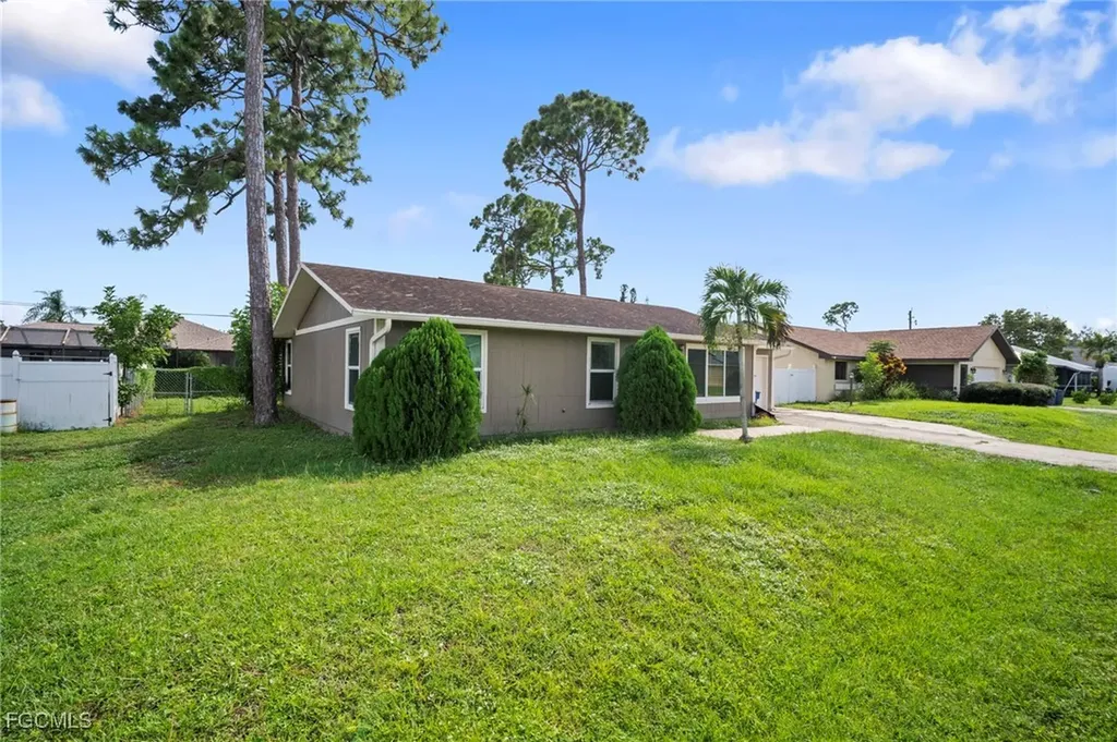 8042 Almo Road Fort Myers FL 33967
