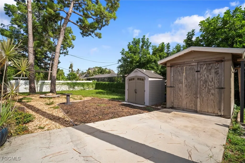8042 Almo Road Fort Myers FL 33967