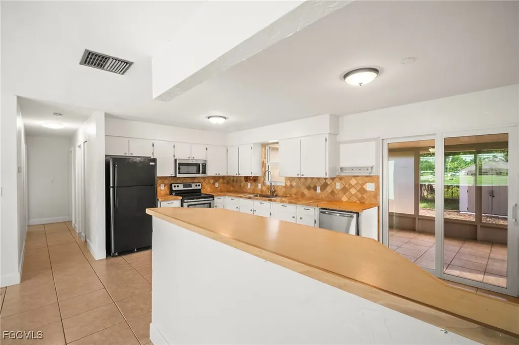 8042 Almo Road Fort Myers FL 33967