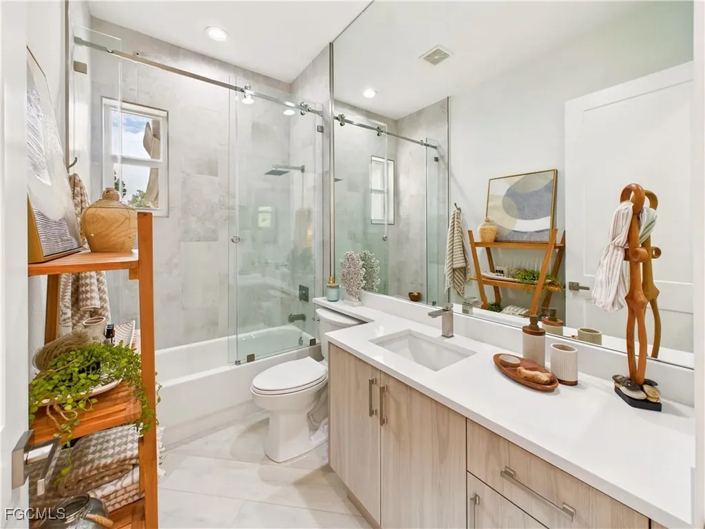 840 10th Avenue NE Naples FL 34120