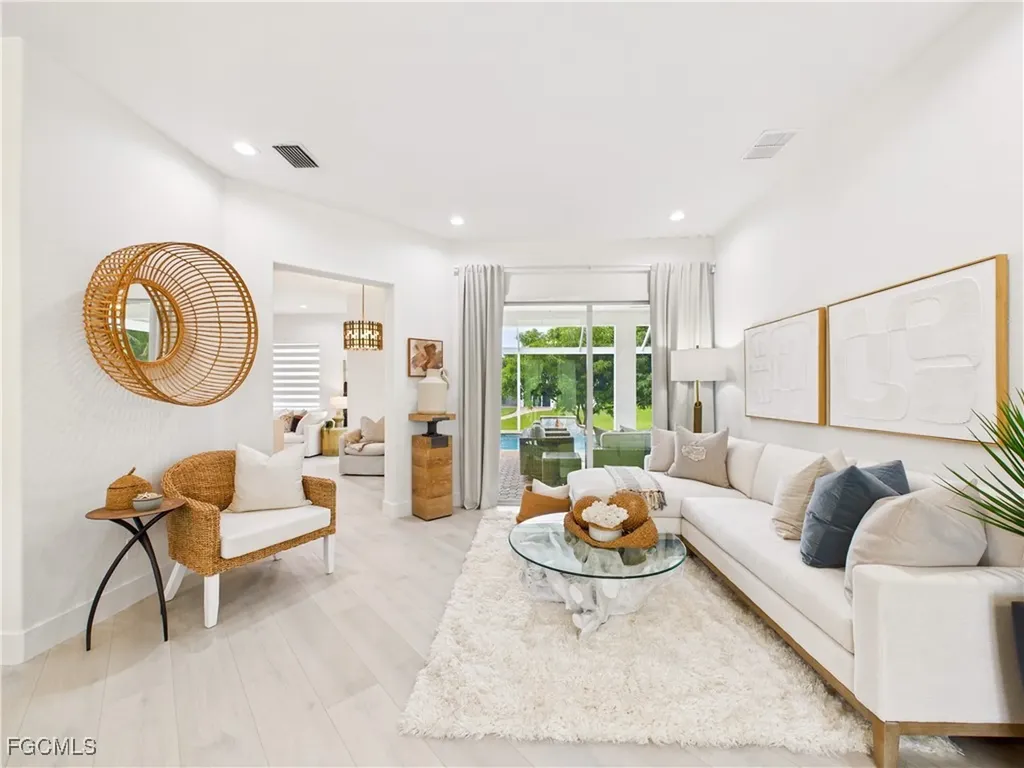 840 10th Avenue NE Naples FL 34120