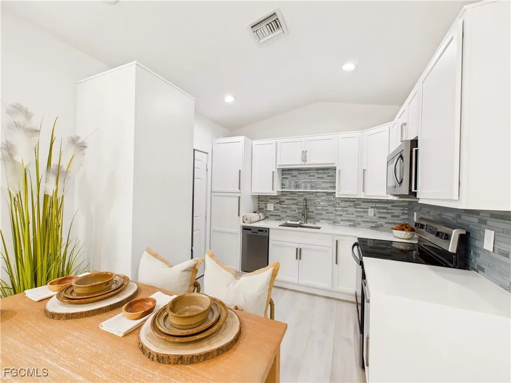 840 10th Avenue NE Naples FL 34120