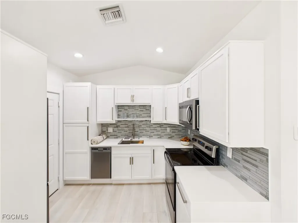 840 10th Avenue NE Naples FL 34120