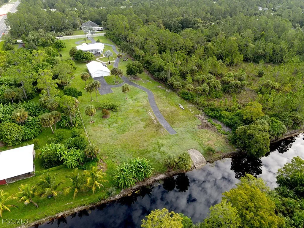 840 10th Avenue NE Naples FL 34120