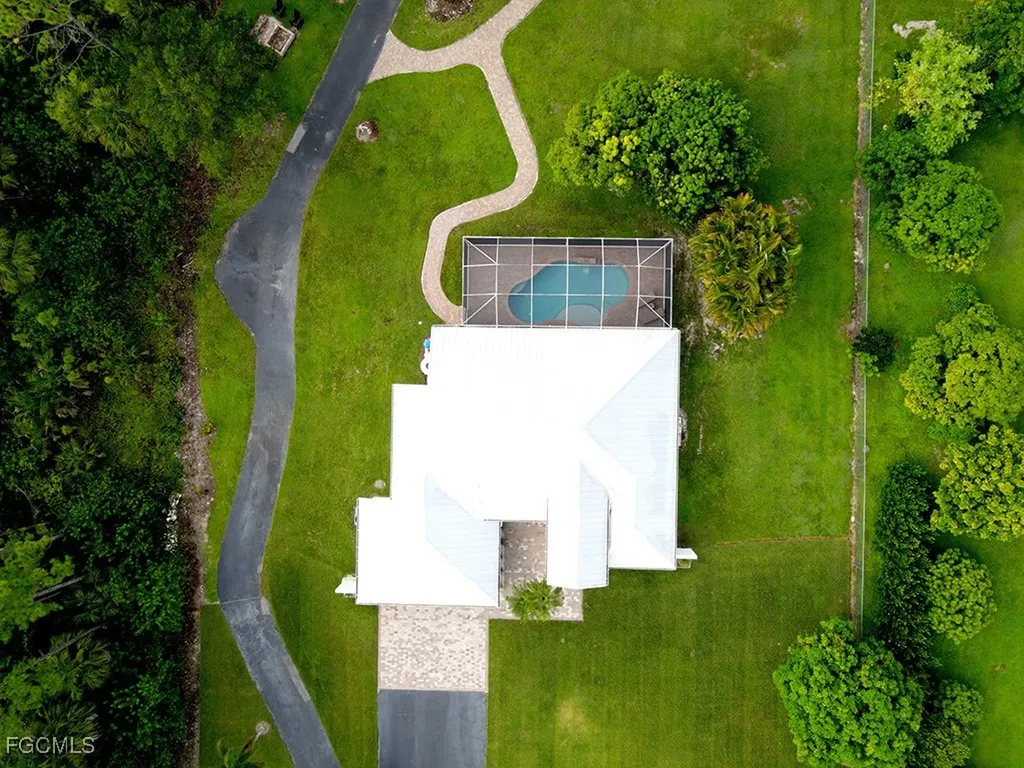 840 10th Avenue NE Naples FL 34120