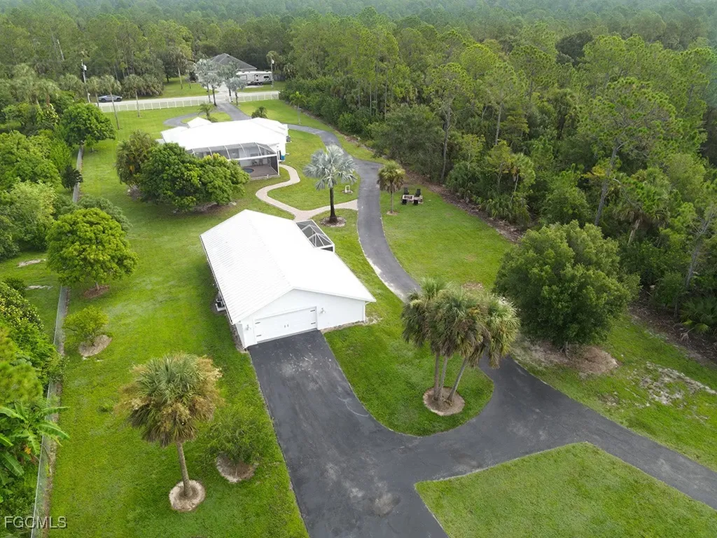 840 10th Avenue NE Naples FL 34120