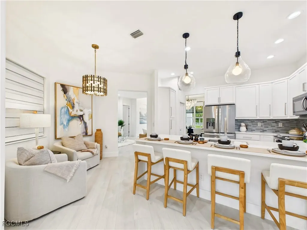840 10th Avenue NE Naples FL 34120