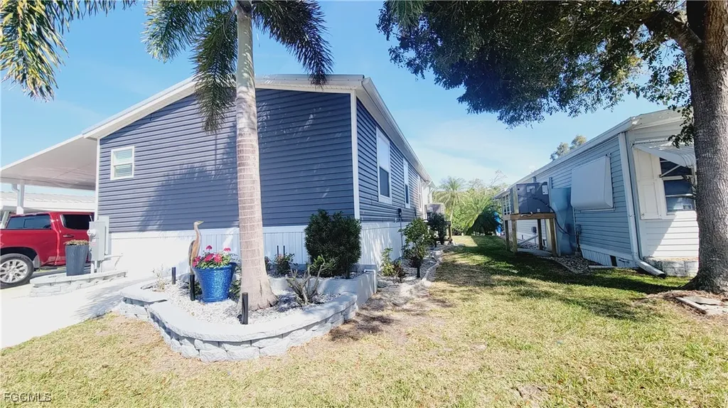 352 Shoreland Drive Fort Myers FL 33905