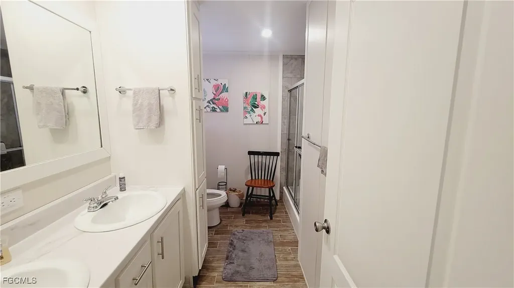 352 Shoreland Drive Fort Myers FL 33905