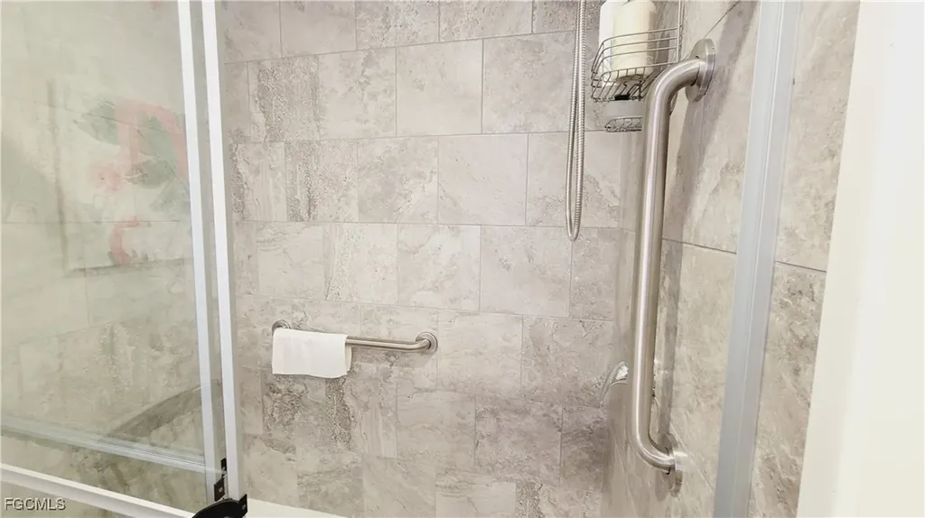 352 Shoreland Drive Fort Myers FL 33905