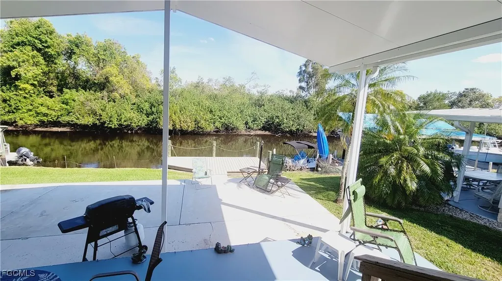 352 Shoreland Drive Fort Myers FL 33905