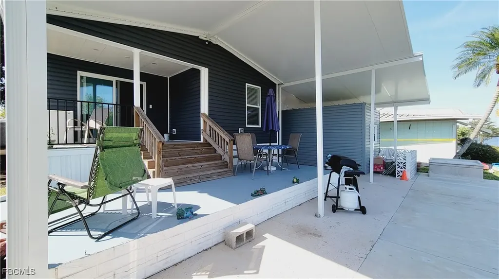 352 Shoreland Drive Fort Myers FL 33905