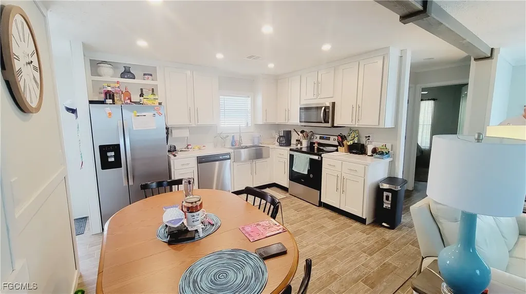 352 Shoreland Drive Fort Myers FL 33905