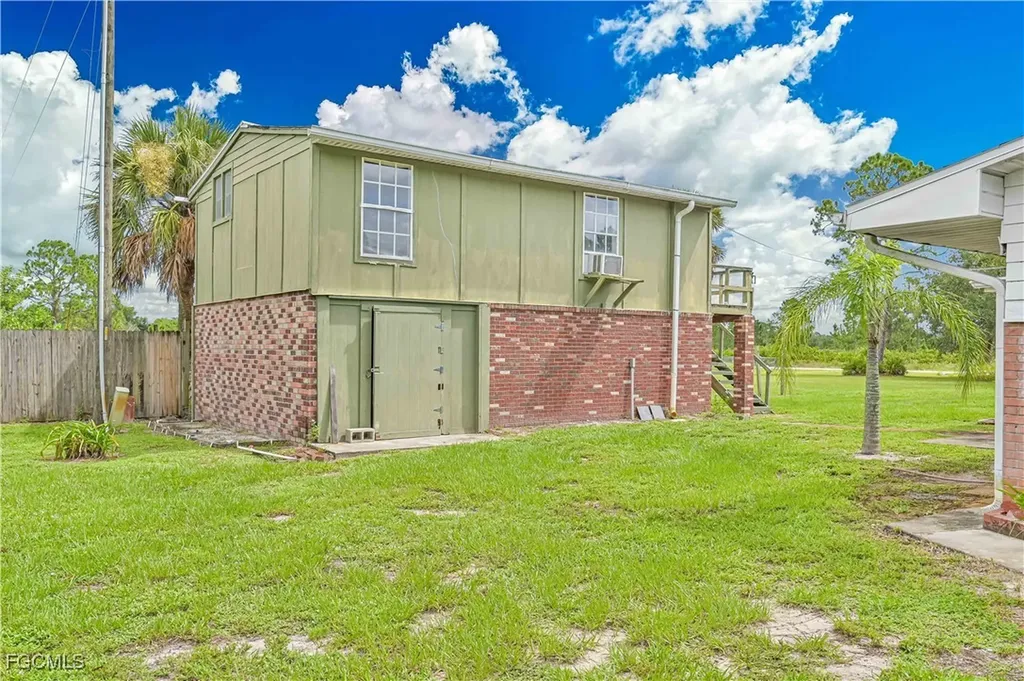 3905 E 3rd Street Lehigh Acres FL 33936