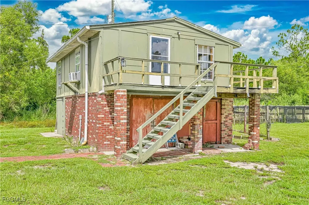 3905 E 3rd Street Lehigh Acres FL 33936