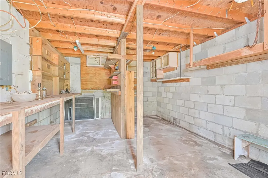 3905 E 3rd Street Lehigh Acres FL 33936