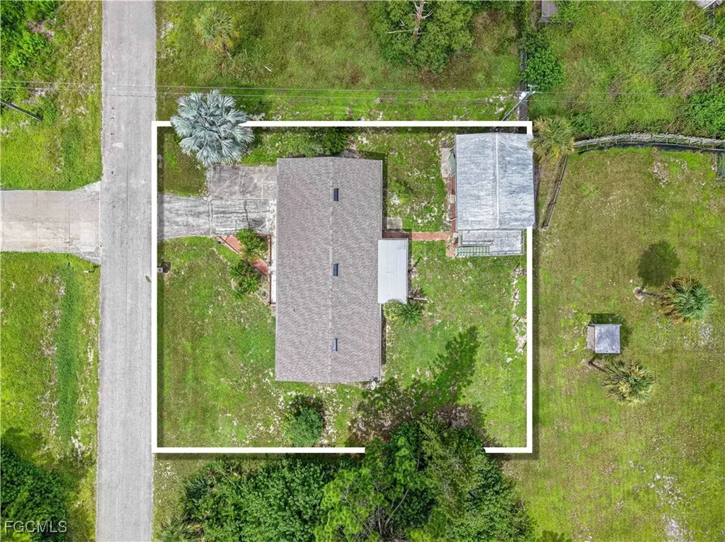3905 E 3rd Street Lehigh Acres FL 33936