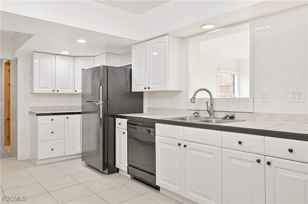 3905 E 3rd Street Lehigh Acres FL 33936