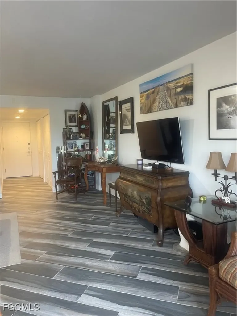 1 Bluebill Avenue Naples FL 34108