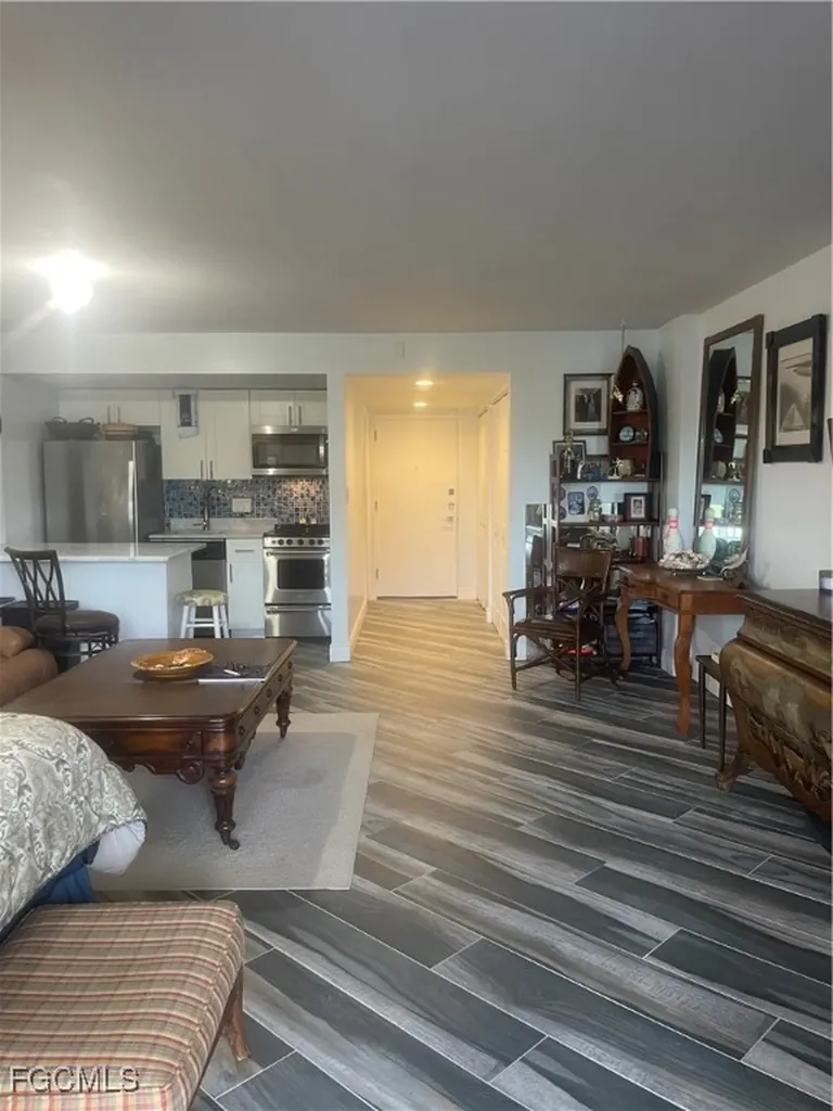 1 Bluebill Avenue Naples FL 34108