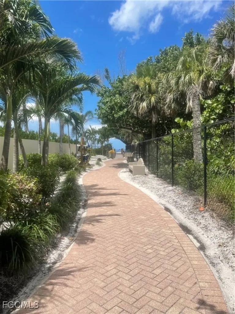 1 Bluebill Avenue Naples FL 34108