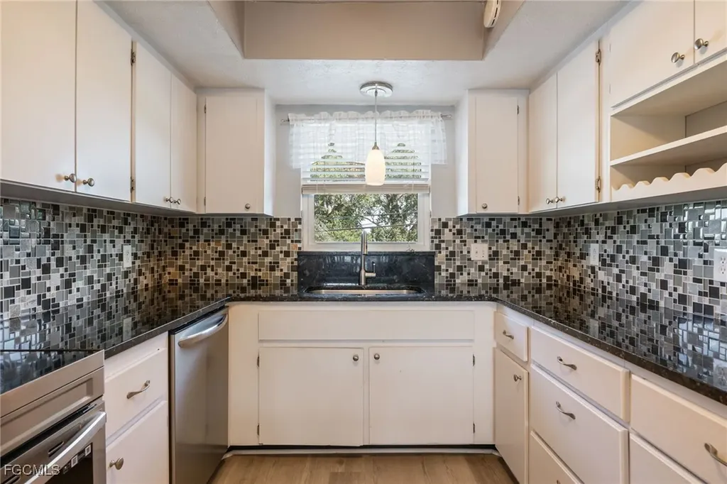 920 SE 46th Street Cape Coral FL 33904