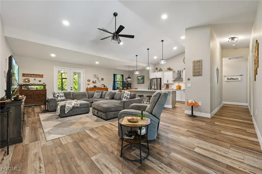 2391 Lippincott Road Alva FL 33920