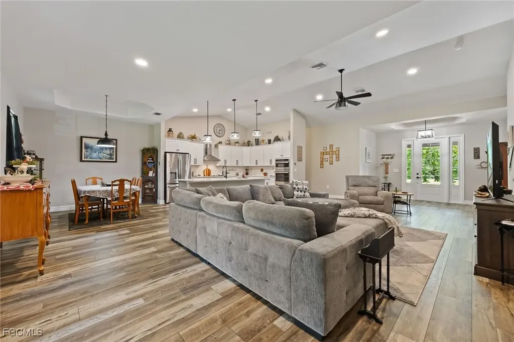 2391 Lippincott Road Alva FL 33920