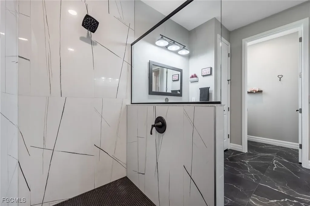 2391 Lippincott Road Alva FL 33920