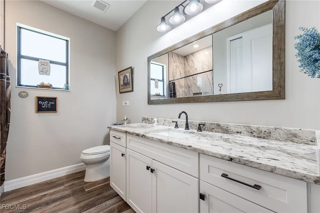 2391 Lippincott Road Alva FL 33920