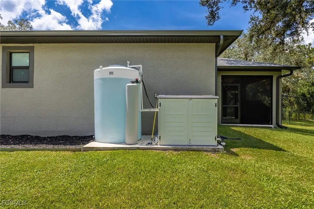 2391 Lippincott Road Alva FL 33920