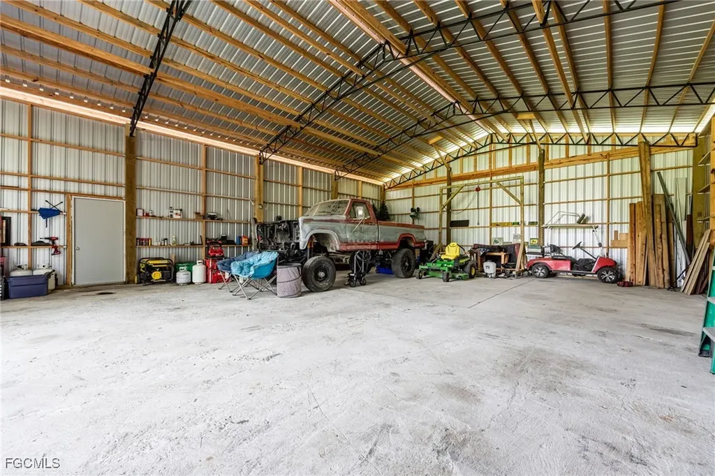 2391 Lippincott Road Alva FL 33920