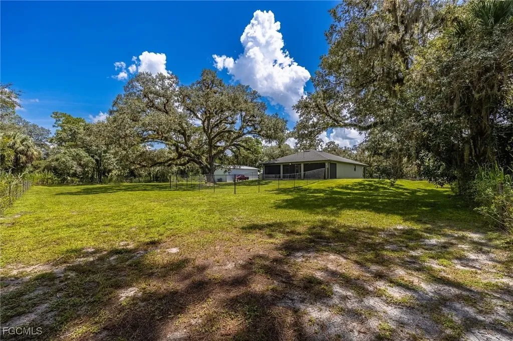 2391 Lippincott Road Alva FL 33920