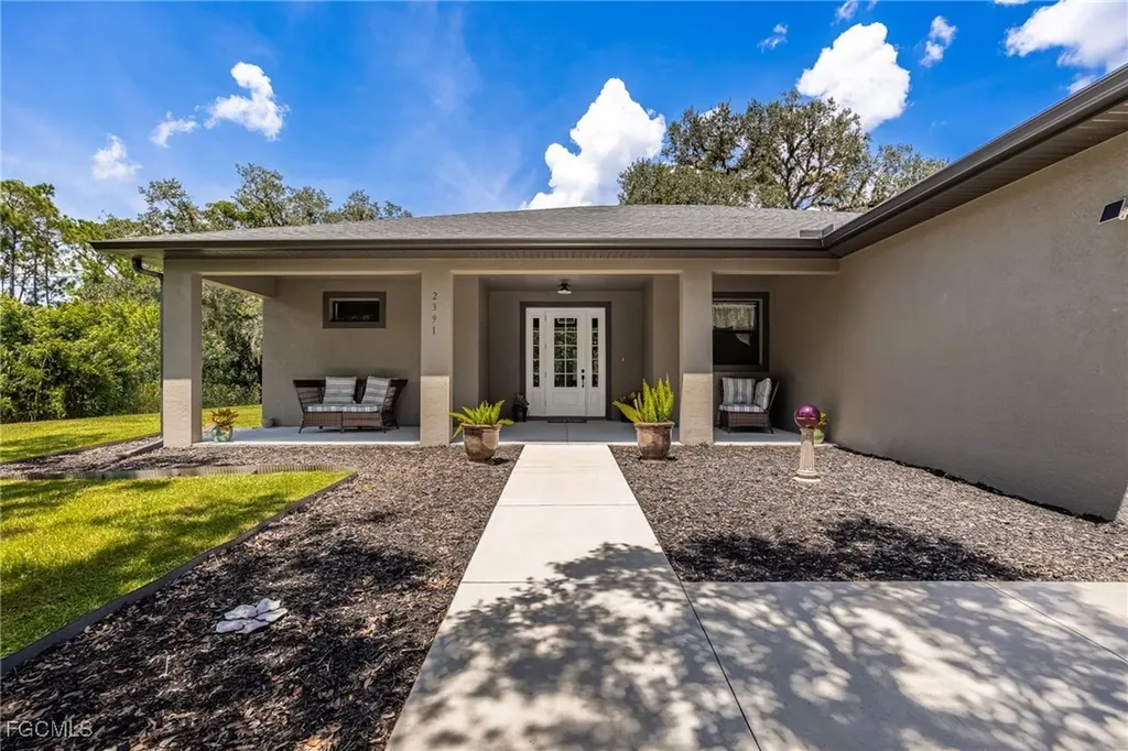 2391 Lippincott Road Alva FL 33920