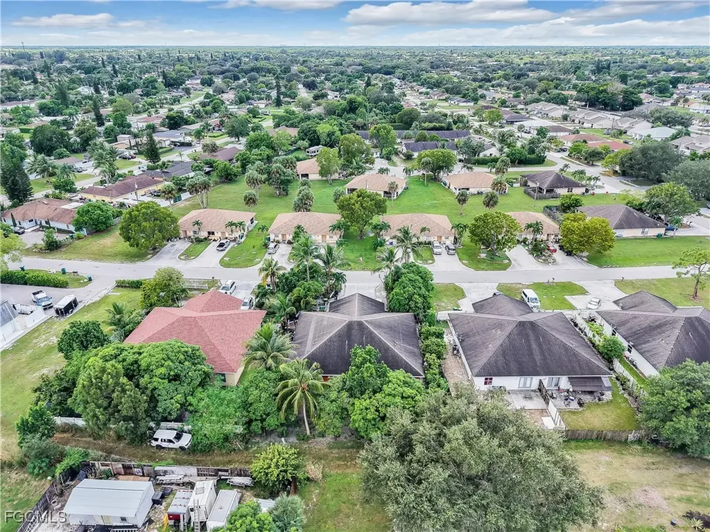 4639 19th Place SW Naples FL 34116